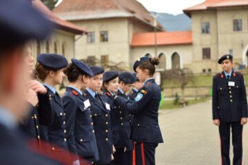 Elevi din Suceava și Iași, cadeți pentru o săptămână la Colegiul Militar „Ștefan cel Mare”