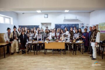 Elevii de la Colegiul Național ,,Dragoș Vodă” au celebrat Ziua Bucovinei și Ziua Națională a României