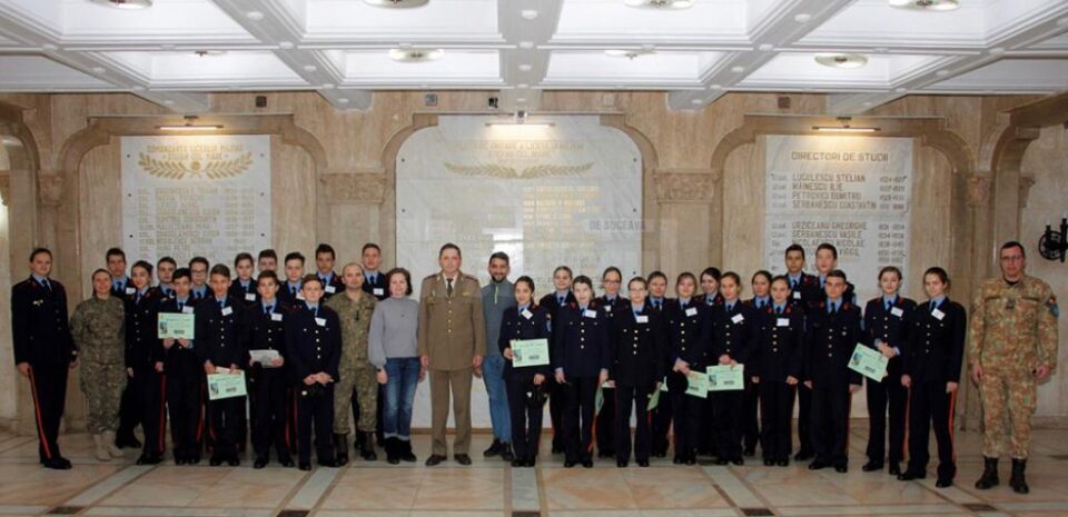 Elevi din Suceava și Iași, cadeți pentru o săptămână la Colegiul Militar