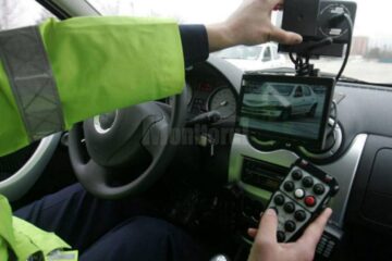 Pentru depășirea vitezei legale au fost reținute 23 de permise de conducere
