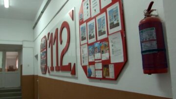 Elev de clasa a VI-a, lovit de o mamă nervoasă. Este al treilea părinte care ajunge în arest pentru agresiuni la școală