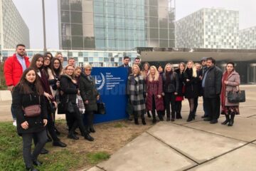 Studenții și masteranzii cu rezultate bune au fost răsplătiți cu o vizită de studiu la Haga