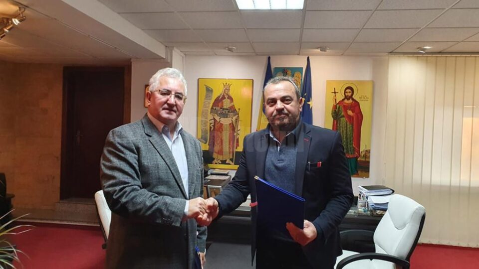 Contractul de asfaltare a străzii care va fi capăt de linie pentru divizia de transport electric a fost semnat miercuri dimineață