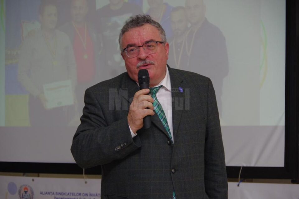 Prof. Dan Popescu, președintele Societății de Științe Matematice din România, filiala Suceava Prof. Dan Popescu, președintele Societății de Științe Matematice din România, filiala Suceava