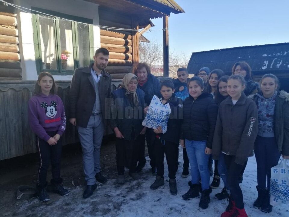 "Dăruiește de Sfântul Nicolae", la Școala Gimnazială Bălăceana "Dăruiește de Sfântul Nicolae", la Școala Gimnazială Bălăceana