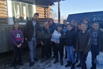 "Dăruiește de Sfântul Nicolae", la Școala Gimnazială Bălăceana