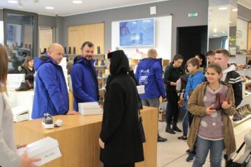 Încălțăminte nouă pentru copiii de la Așezământul „Sf. Ierarh Leontie”