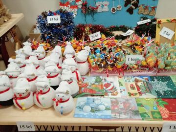 Elevii Școlii Nr. 1 Suceava au adunat peste 10.000 de lei la Târgul caritabil de Crăciun