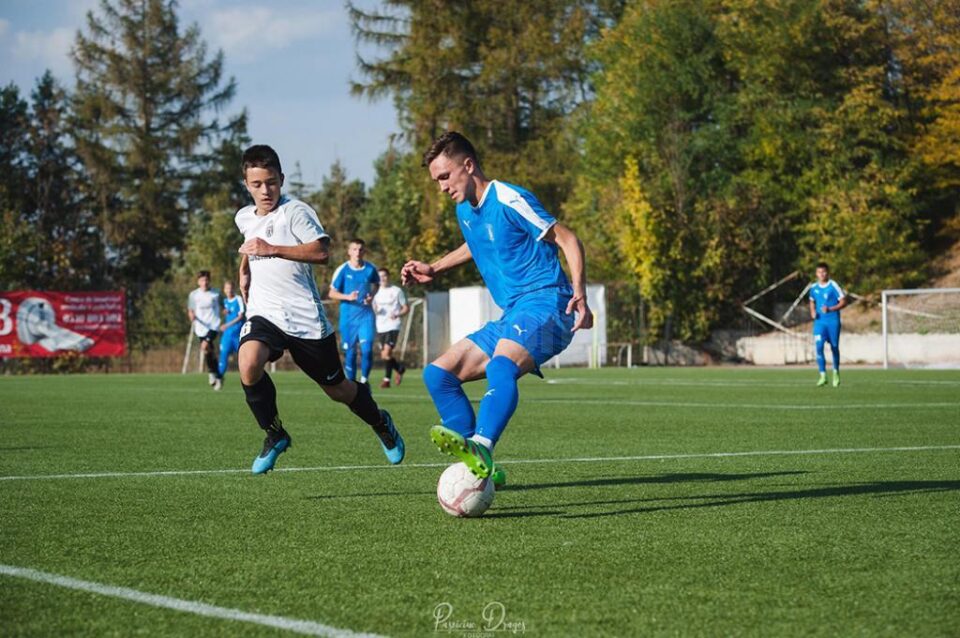 Lumea fotbalului s-a unit pentru cauza lui Sergiu Ieremie, tânărul fotbalist de la LPS Suceava accidentat grav Lumea fotbalului s-a unit pentru cauza lui Sergiu Ieremie, tânărul fotbalist de la LPS Suceava accidentat grav