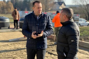 Lucian Harșovschi: "La final, cetățenii vor beneficia de 203 locuri de parcare, noi alei de acces și o stradă refăcută total"