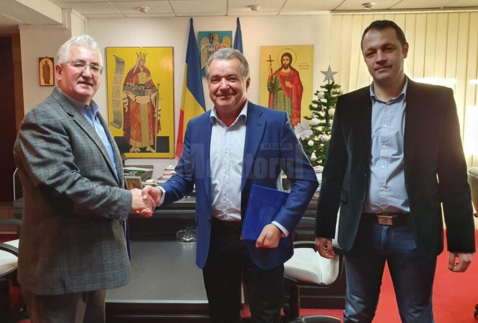 Contractul de execuție a zonei de agrement de pe malul râului Suceava a fost semnat luni, cu General Construct și Art Peisaj