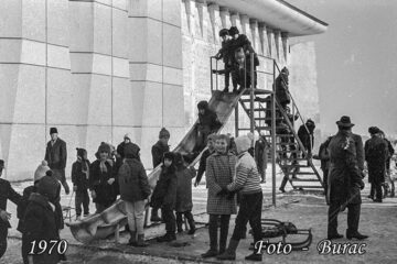 Între Moș Gerilă și Moș Crăciun. Fotografii rare cu orașul Suceava împodobit de sărbători