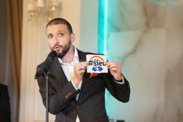 Ștefan Mandachi și fenomenul național „#Șîeu” foto Artistul