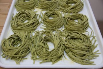 Oferte proaspete și accesorii gastronomice oferite în magazinul firmei „Pasta Buonissima”