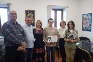 Jurnaliștii Neculai Roșca și Sandrinio Neagu, dir. adj, Elena Istrati, Alexandru Erhan, dir. Alexandra Bejinaru și Alexandra Zorilăă