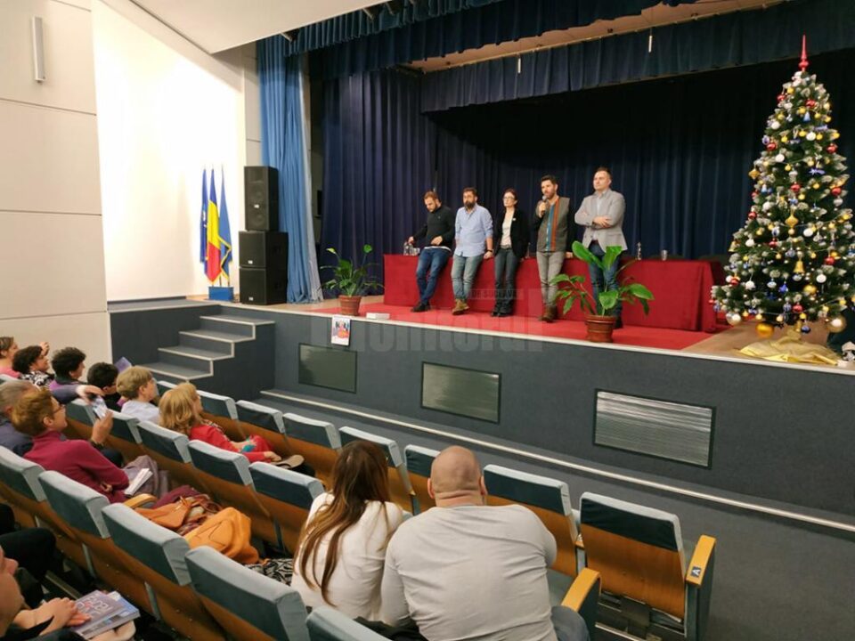 Echipa ”România, te iubesc!” a lansat marți, la Universitatea din Suceava, cartea ”Ne facem bine” Echipa ”România, te iubesc!” a lansat marți, la Universitatea din Suceava, cartea ”Ne facem bine”