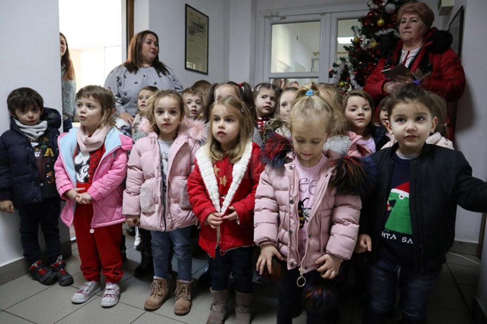 „Greierașii” au colindat redacția Monitorului de Suceava