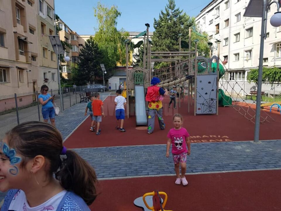 Modernizarea a încă zece locuri de joacă, aprobată joi în Consiliul Local Suceava
