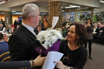 465 de premii financiare consistente au fost oferite de Primăria Suceava elevilor și profesorilor