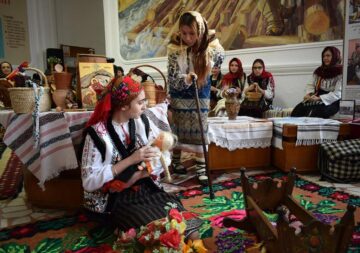 „Șezătoare, punte între generații”