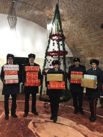Elevii Colegiului Național Militar, implicați în campania caritabilă Shoe Box