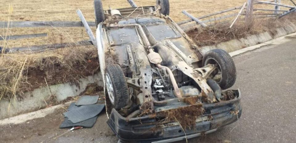 masina rasturnata saru dornei2