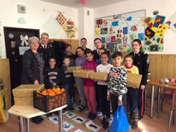 Elevii Colegiului Național Militar, implicați în campania caritabilă Shoe Box