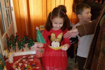 Preșcolarii de la Grădinița ”Piticot” au ajutat o familie nevoiașă din Botoșana