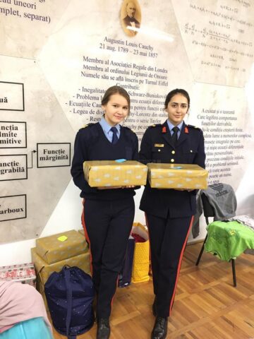 Elevii Colegiului Național Militar, implicați în campania caritabilă Shoe Box