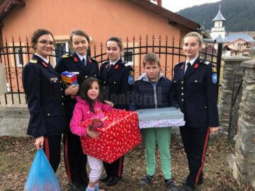 Elevii Colegiului Național Militar, implicați în campania caritabilă Shoe Box