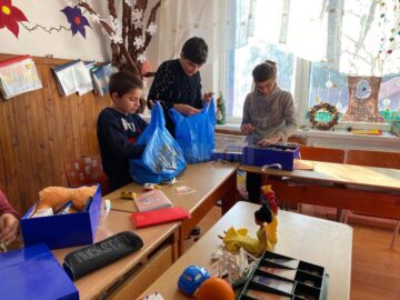 Elevii Colegiului Național Militar, implicați în campania caritabilă Shoe Box