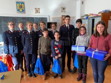 Elevii Colegiului Național Militar, implicați în campania caritabilă Shoe Box