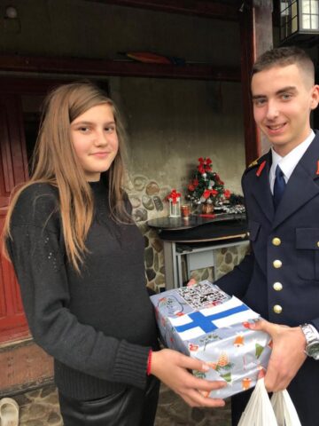 Elevii Colegiului Național Militar, implicați în campania caritabilă Shoe Box