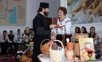 „Șezătoare, punte între generații”