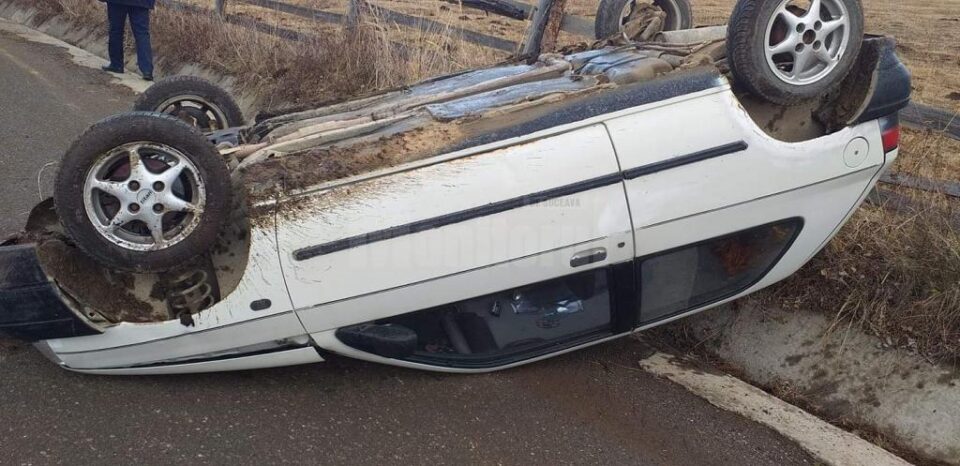 Nu avea permis de conducere, dar a plecat la drum, a derapat cu mașina, s-a răsturnat și a murit