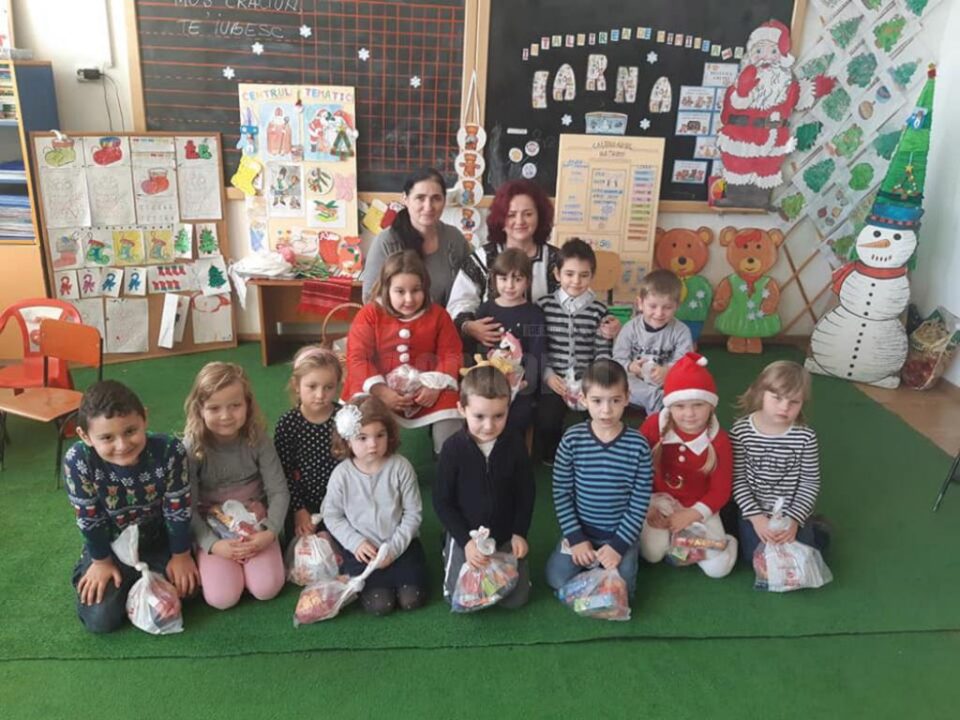 Violeta Țăran l-a ajutat pe Moș Crăciun să împartă daruri