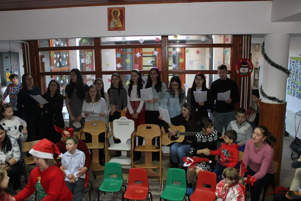 Campania „Povești de Crăciun”, organizată de Asociația „Bursa pentru viață”