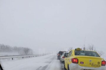 Pe drumurile din judet se circula cu dificultate