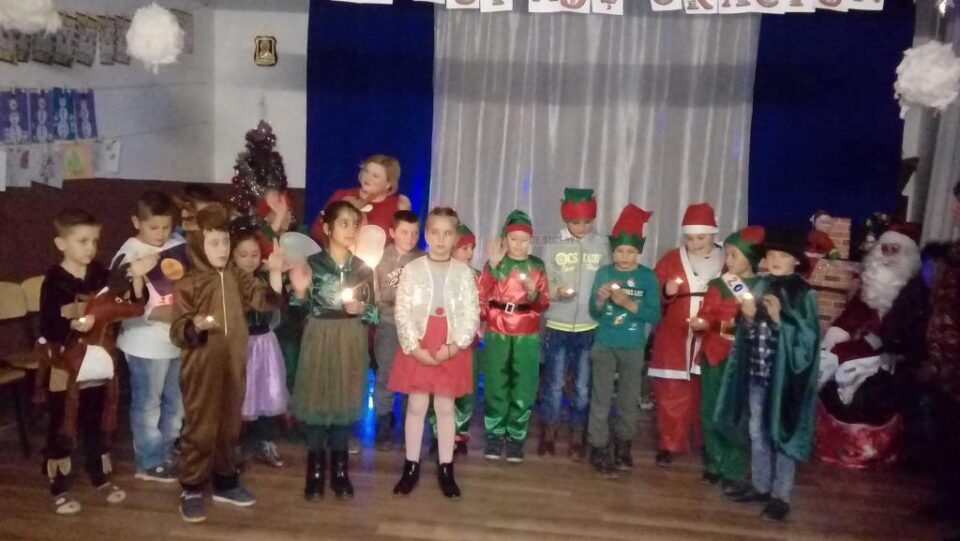 „Renii lui Moș Crăciun”, cu micuții de la Școala Gimnazială Zvoriștea „Renii lui Moș Crăciun”, cu micuții de la Școala Gimnazială Zvoriștea