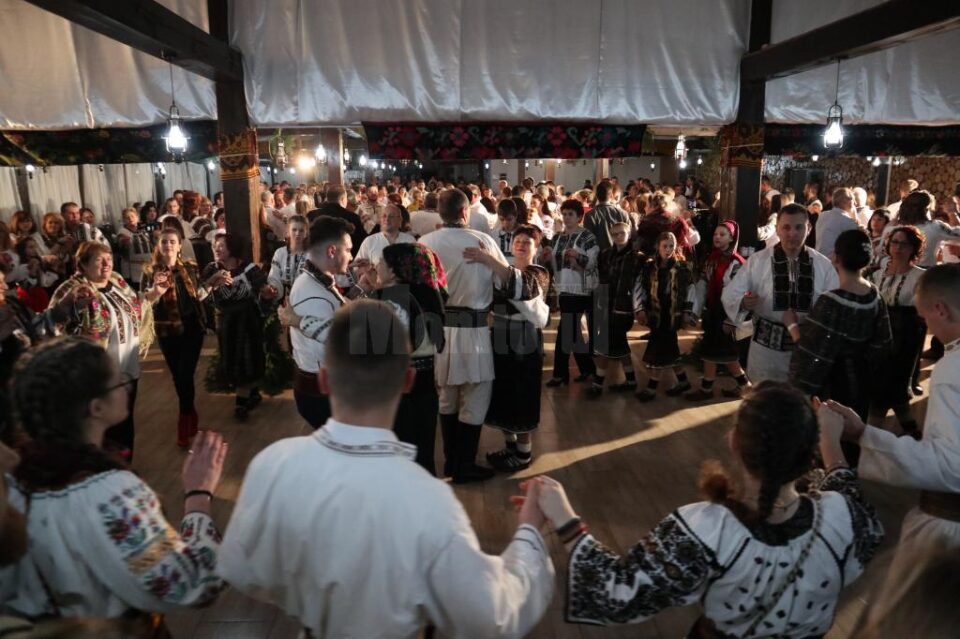 A doua ediție a Balului Huțanilor, la Vatra Moldoviței