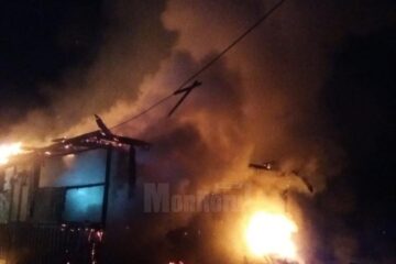 Foc puternic în miez de noapte