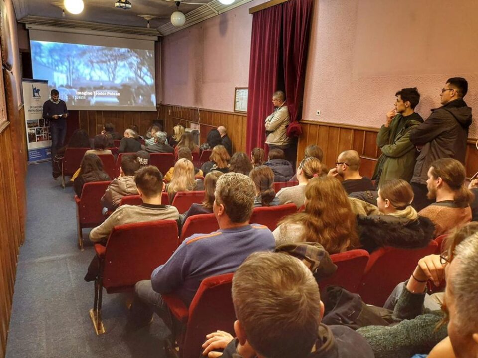 Proiecție a filmului evenimentelor de la Rădăuți din decembrie 1989