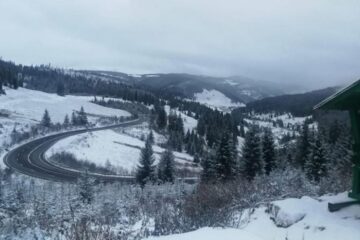 Ieri nu se înregistrau probleme din cauza zăpezii pe nici un sector de drum național