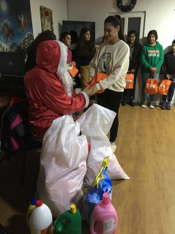 Acțiune caritabilă pentru copiii instituționalizați de la Dolhasca și Gura Humorului