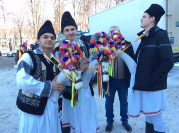 Festival de datini și obiceiuri de iarnă în piața centrală