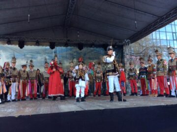 Festival de datini și obiceiuri de iarnă în piața centrală