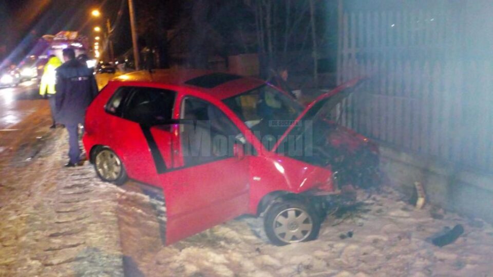 Cele două mașini implicate în accident