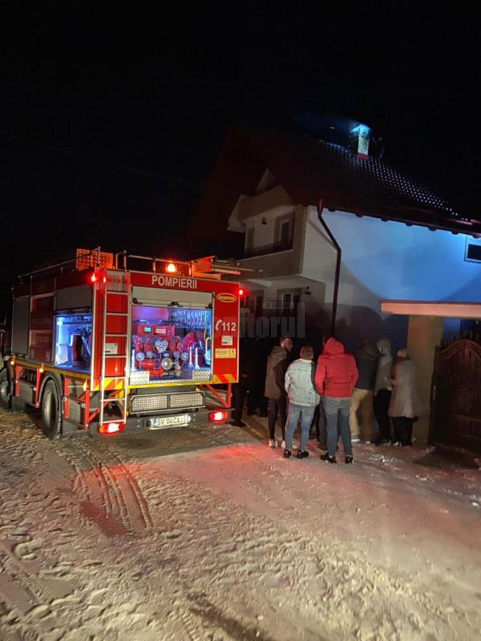 Intervenție de la un incendiu provocat de un cos de fum supraîncălzit, în localitatea Humoreni Intervenție de la un incendiu provocat de un cos de fum supraîncălzit, în localitatea Humoreni