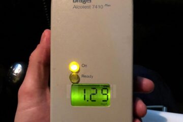 Etilotetsul a indicat alcoolamia foarte mare a tânărului care s-a urcat la volan și fără permis de conducere