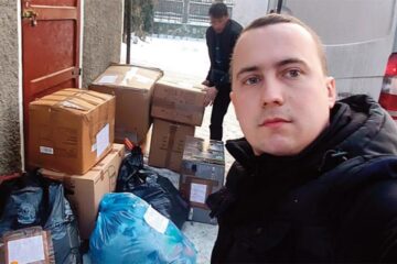 Pachetele trimise de preotul din Germania au ajuns duminică la „Casa Vladimir”, din Vatra Dornei, prin intermediul lui Andrei Viorel, care a inițiat campania de ajutorare